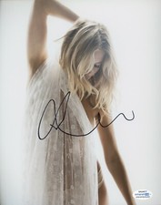 Sienna Miller Sexy Autographed Signed 8x10 Photo ACOA 2020-9