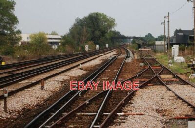 PHOTO  LOOKING DOWN THE LINE AT PADDOCK WOOD THE DOWN LINE TO ASHFORD & DOVER