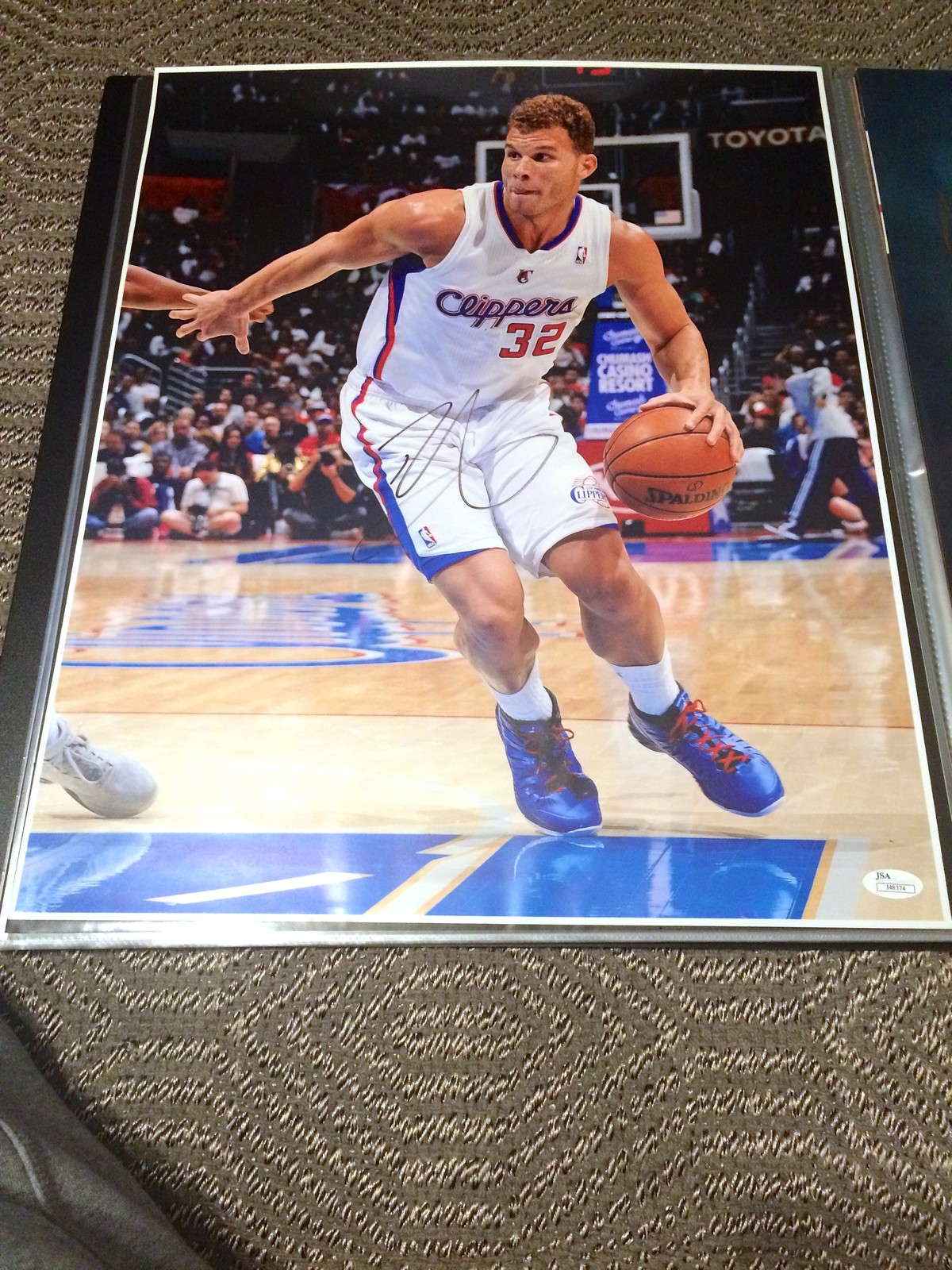 Blake Griffin Autographed Signed Los Angeles Clippers 16X20 PHOTO JSA COA AUTHENTIC NBA 