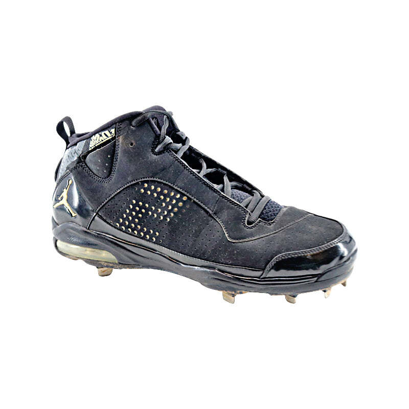 Derek Jeter Game Used Nike High Top Jordan DJ2 Jeter Cleat Derek Jeter Game Used Nike High Top Jordan DJ2 Jeter Cleat