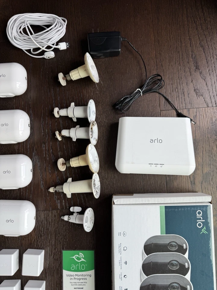 Jackpot! Sistema de mega seguridad inalámbrico de 8 cámaras Arlo Pro 4 con dos cargadores de batería Foto 4 de 4