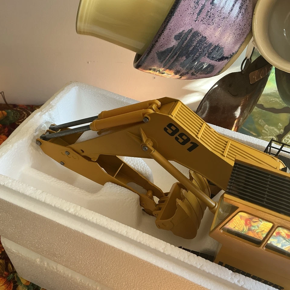 Liebherr R991 Hydraulic Excavator - Conrad 1:50 Scale Diecast Model #2823 Box - Image 4 of 4