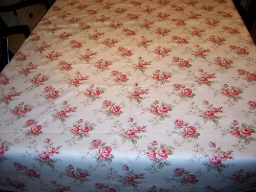 Waverly Tablecloth TEA ROSE Pink Sage Ivory Shabby Roses Cottage Chic100%Cotton - Picture 2 of 8
