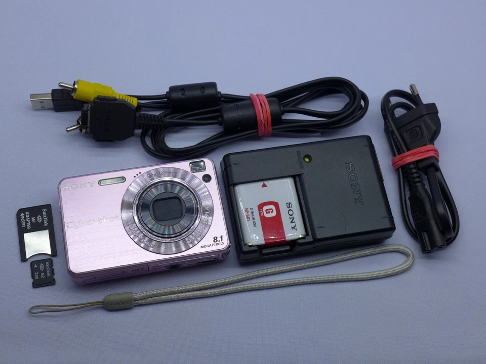 Sony Cyber-Shot DSC-W130 /W120 / 8.1MP / CCD Digital Camera - Pink - Image 3 of 4