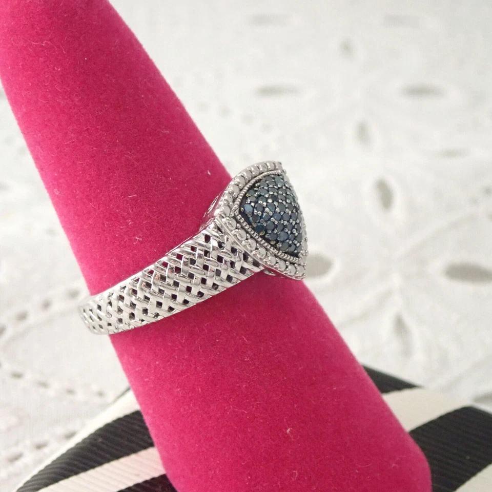 Anillo Affinity Pave Diamante Azul Plata Esterlina Triángulo Talla 9 1/4 Pesa 5g Foto 4 de 4