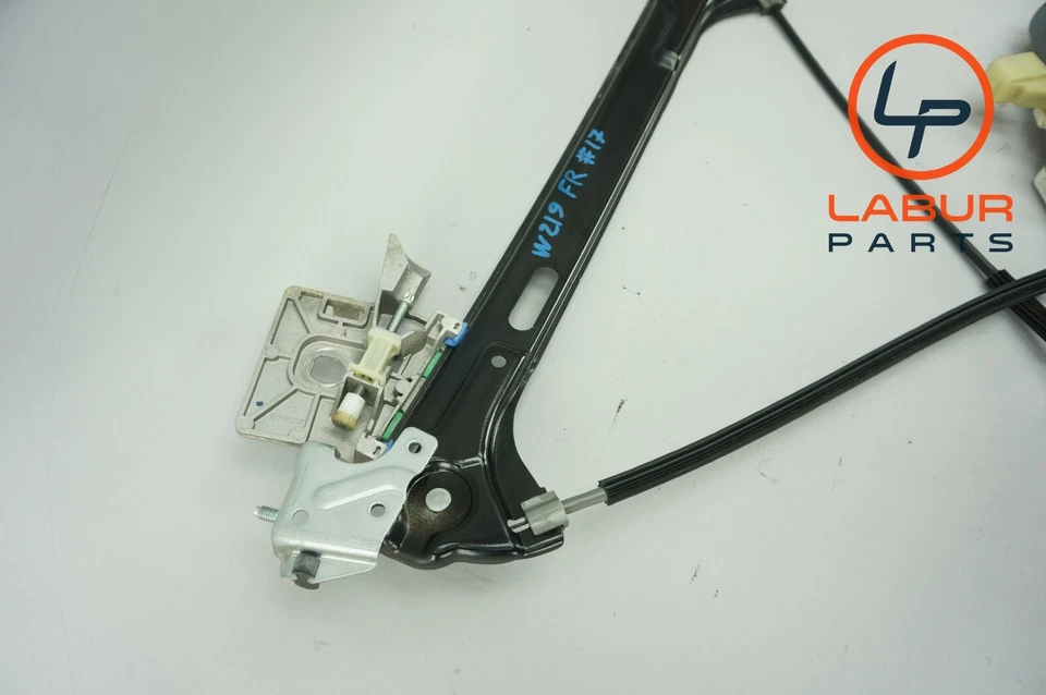 W219 梅赛德斯 06-11 CLS 级前右门窗调节器带电机 Z3826 — 第 3/4 张图片