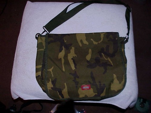 DICKIES CAMOUFLAUGE CARRY BAG