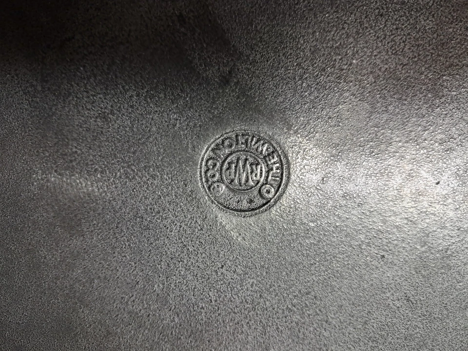 BANDEJA WILTON ARMETALE SCLP HDL LG OVL 16 1/2” x 10 3/4” x 1” Foto 4 de 4