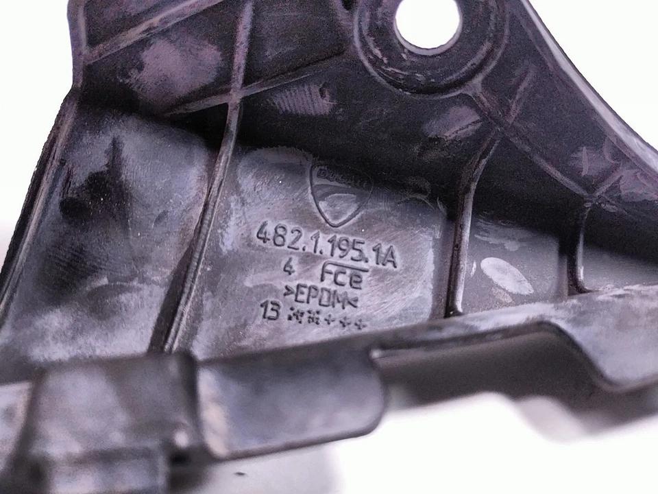 Cubierta de carrocería de cuadro 16 Ducati Monster 821 48211951A Foto 3 de 4