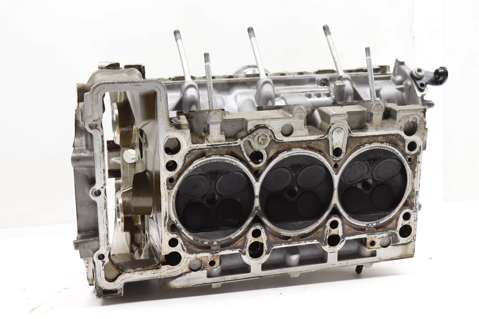 2012-2014 AUDI A8 QUATTRO 3.0L - слева 3.0T головка блока цилиндров двигателя 06E103065N - Изображение 4 из 4