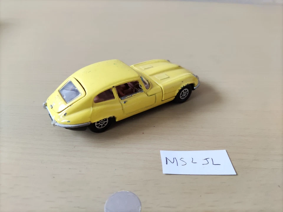 CORGI TOYS, JAGUAR TYPE E 2 + 2, V12 JAGUAR - Photo 2/3