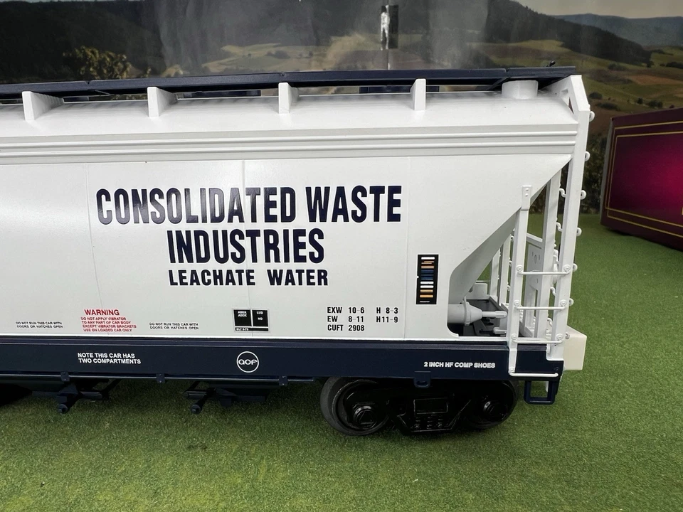 MTH PREMIER 20-97688 CONSOLIDATED WASTE INDUSTRIES 2-BAY CF HOPPER RN#198400 NIB - Image 3 of 4