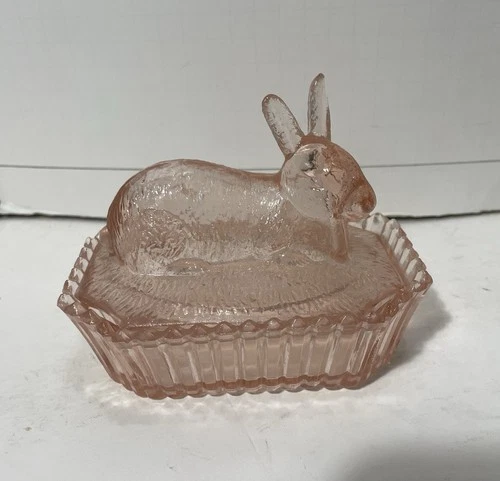 JEANNETTE Glass Bunny Rabbit ON A NEST Covered Dish Easter Depression Pink 2pcs
