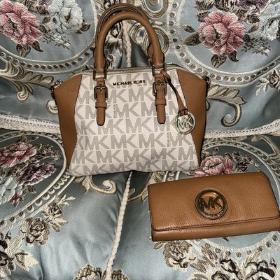 Michael Kors Sienna Messenger Bag Vanilla Acorn MK Logo Crossbody 30F1G4SM2B