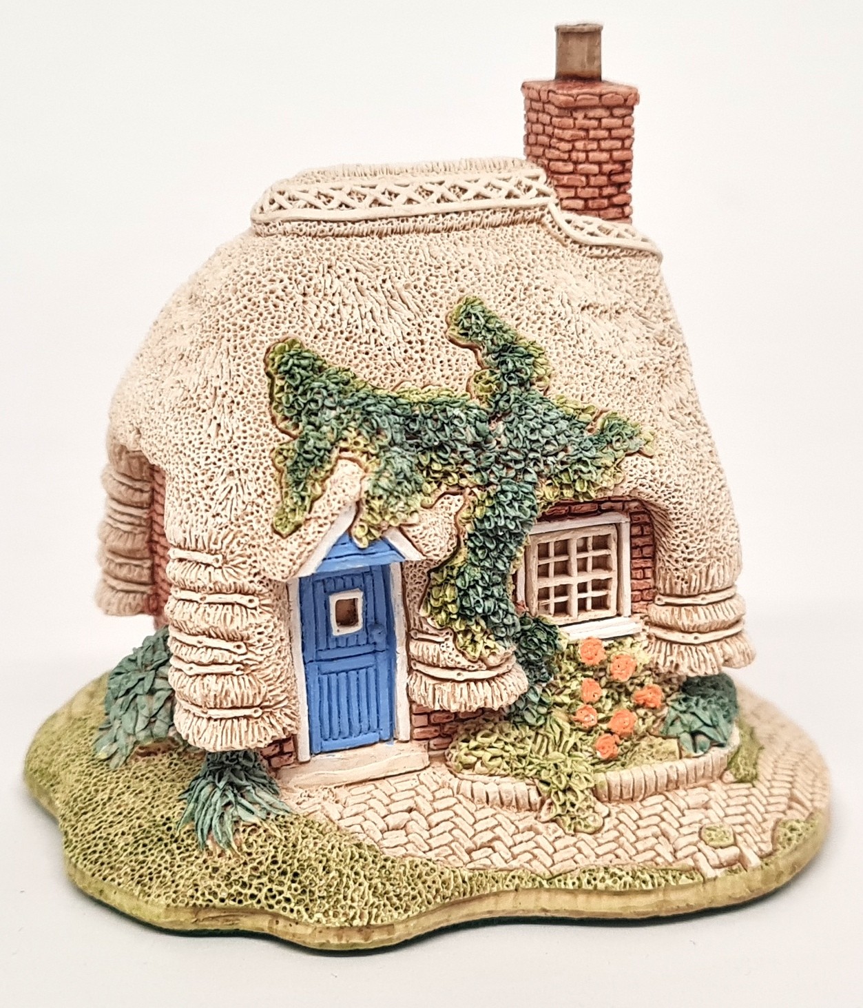 Lilliput Lane Petticoat Cottage Miniature House + Paperwork & Original Box