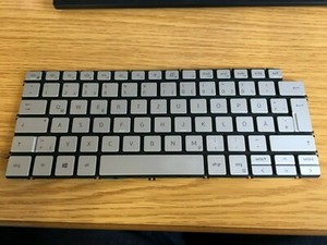 ✔️Dell Inspiron 14 5490 GERMAN QWERTY BACKLIGHT Tastatur 06VXWW (A70)