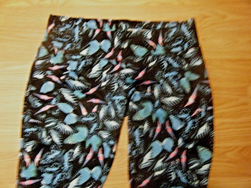 NWOT MOSSIMO STRETCH BLACK w/MULTICOLOR PRINT LEGGINGS SIZE S/P - Picture 2 of 4