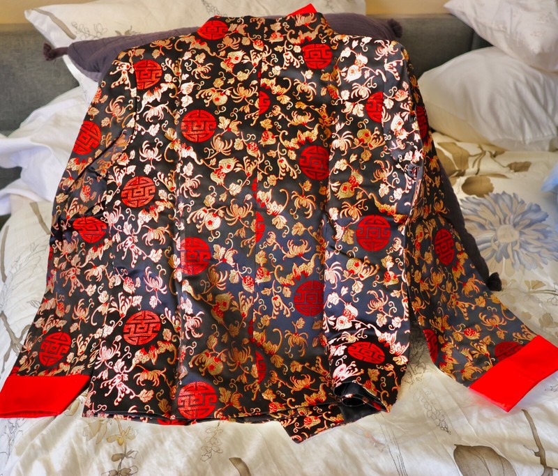 Chinese Traditional red Silk Saten Jacket (RU) NEW Wide Open Collar Cuffs .Lg