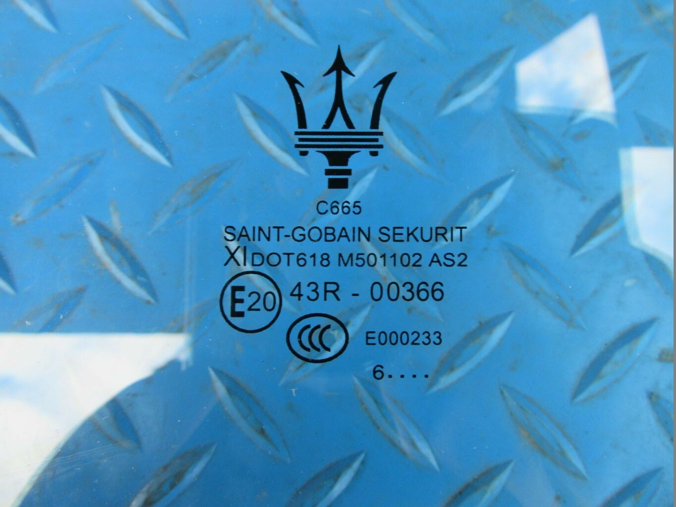 Maserati Quattroporte left rear door window glass #1215