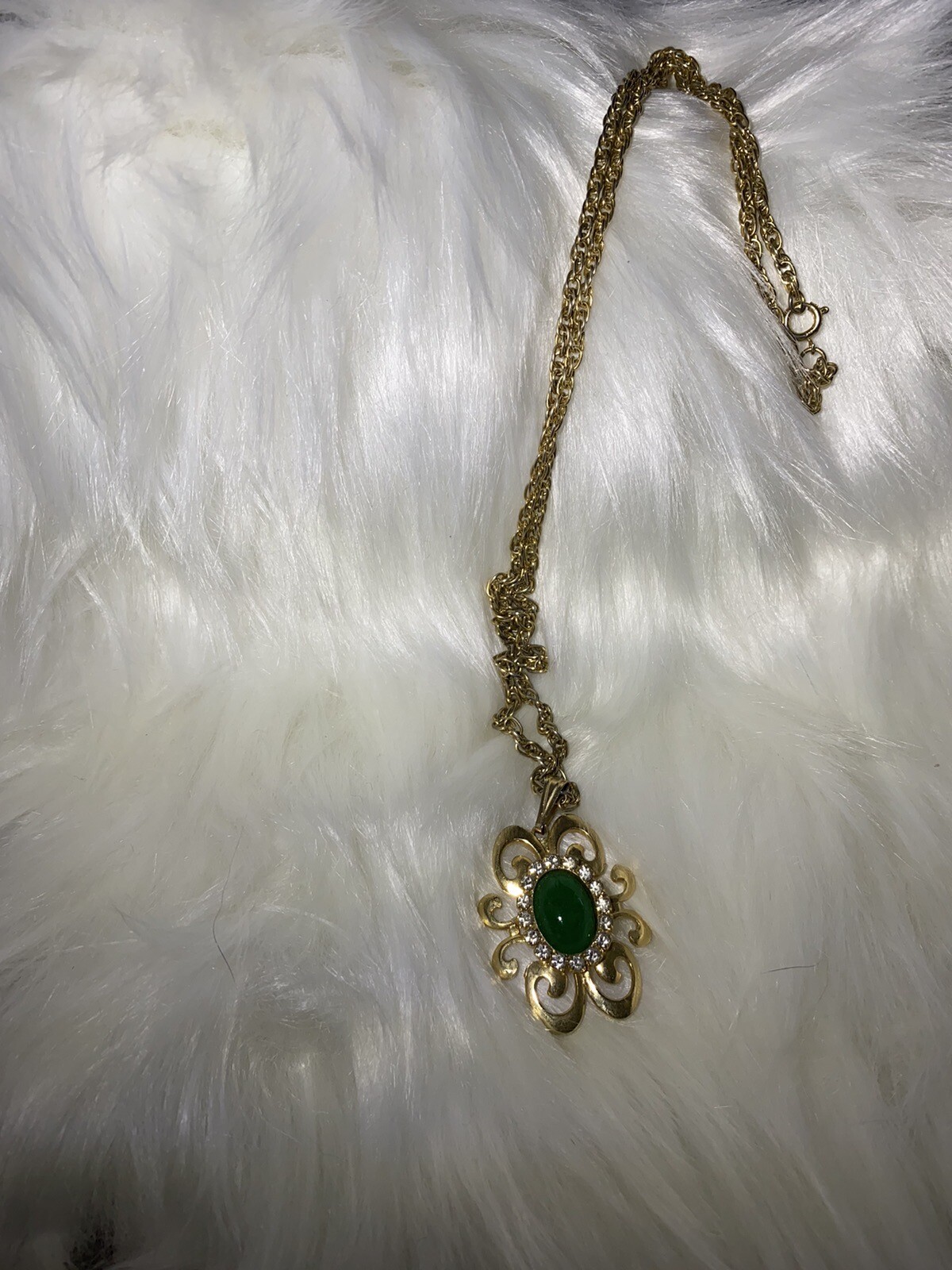Jewelry Necklace Fashion Vintage With Green Pendant