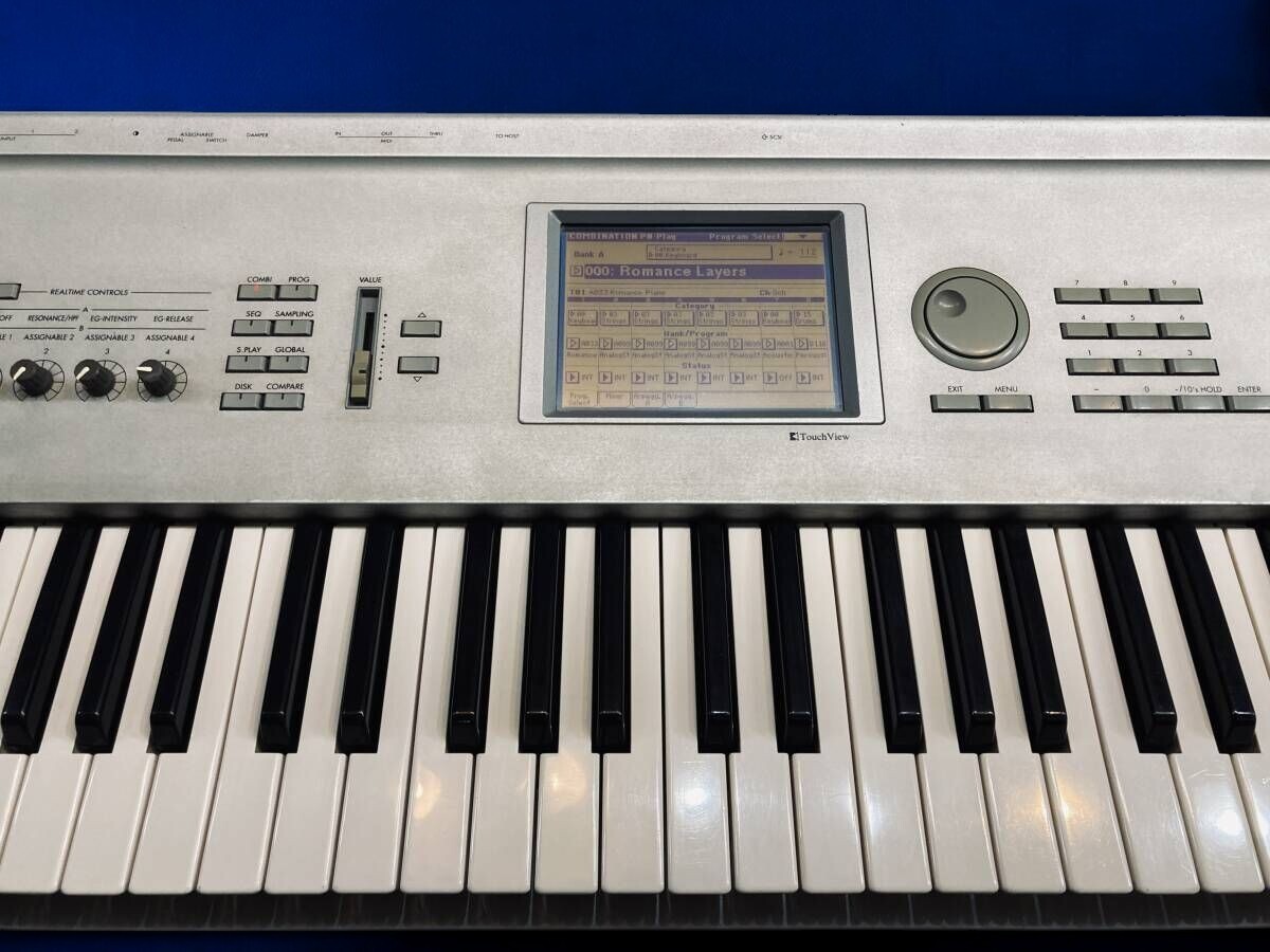 Korg Triton 61-Key Synthesizer Workstation Sampler Keyboard Tested