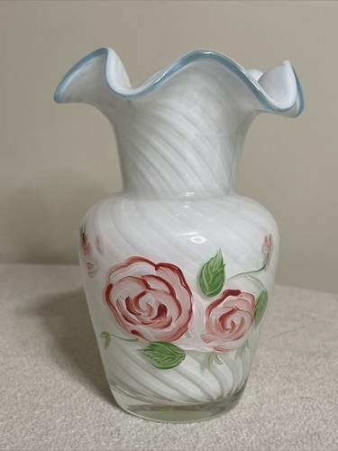 Vase ancien verre soufflé main peint main roses bord bleu 5 1/2" style Fenton - Photo 3/20