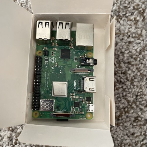 Raspberry Pi 3 Model B+ w/2.5 Amp Power Supply - 第 3/6 張圖片