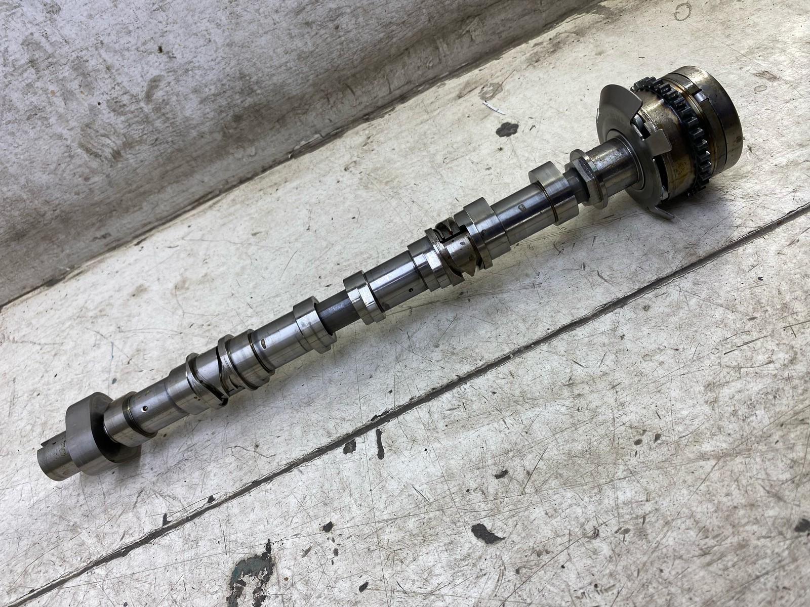2020-2025 ASTON MARTIN DBX 4.0L V8 M177 RIGHT PASS SIDE ENGINE EXHAUST CAMSHAFT