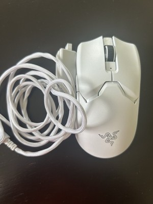 Razer  viper v2 pro White Wired USB Optical Tracking Gaming Mouse 