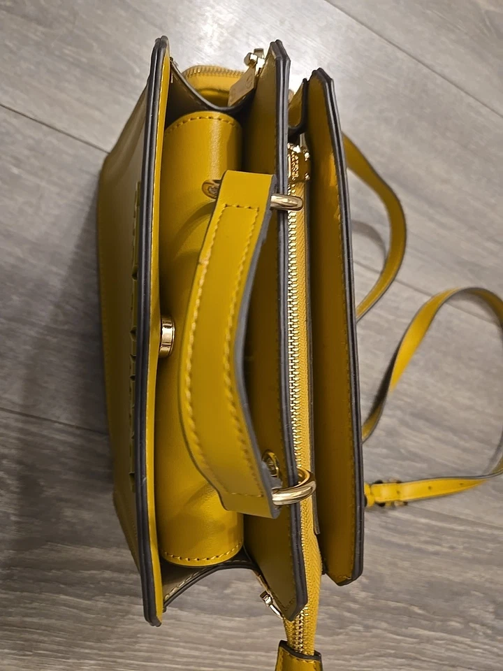 Steve Madden Bevelyn Satchel Crossbody Bag Merigold w/ Straps & Coin Case - Image 3 of 4