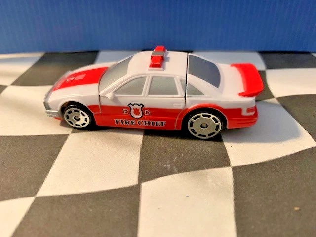 Transformers - Universe 2005 1/64 Prowl Fire Chief Vehicle Autobot WHITE Hasbro - Image 2 of 3