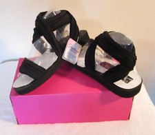 skechers meditation still sky sandals