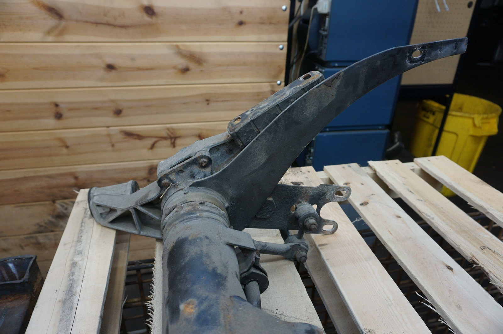 Rear Axle Cross Tube Torsion Bar OEM Porsche 924 19888 944 198591 968