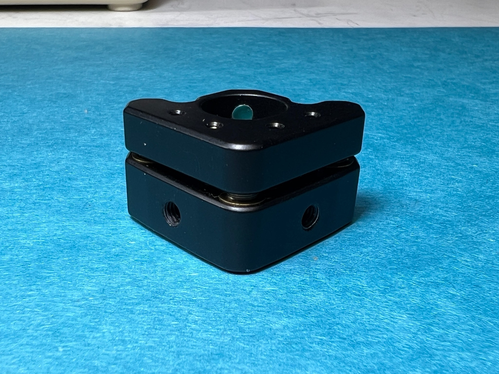 Thorlabs KS05 1/2" 45 Degree Kinematic Mirror Mount 3x100TPI Actuators w/Locks