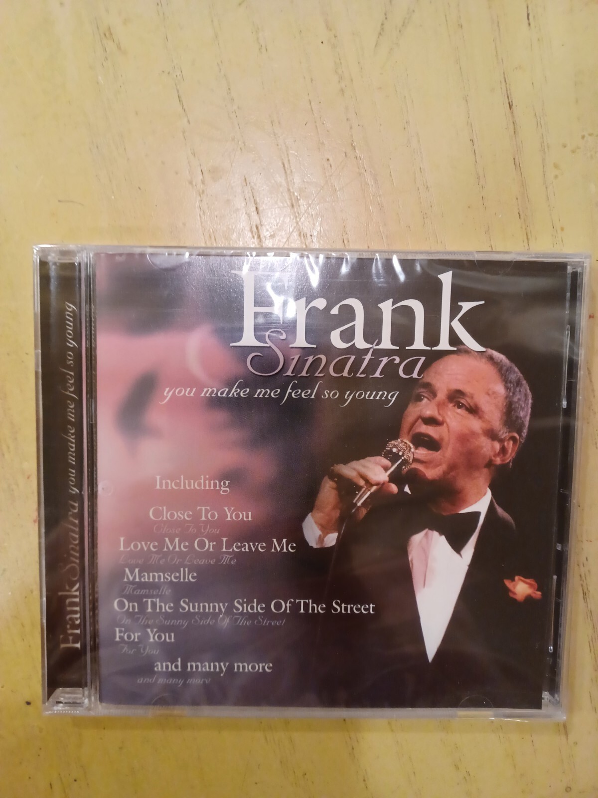 FRANK SINATRA You Make Me Feel So Young STILL SEALED BRAND NEW CD