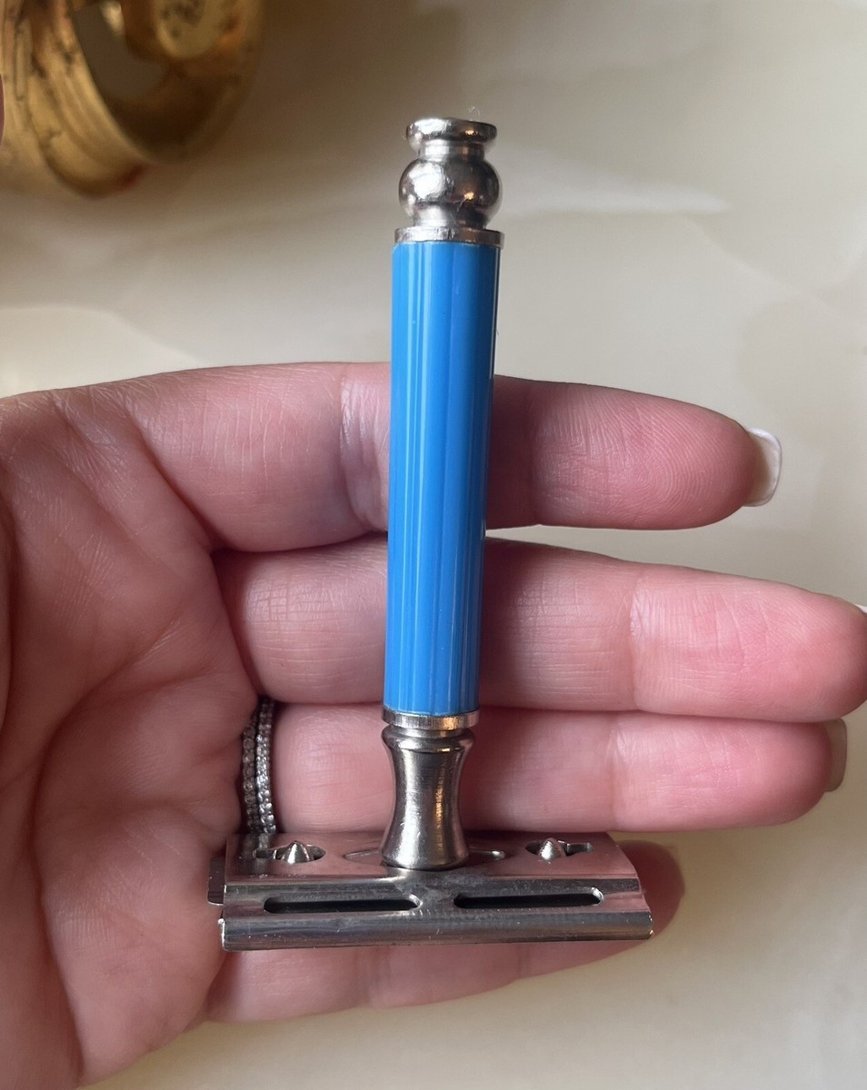 Vintage 1960's Shanghai Flying Eagle Safety Razor Silver Turquoise
