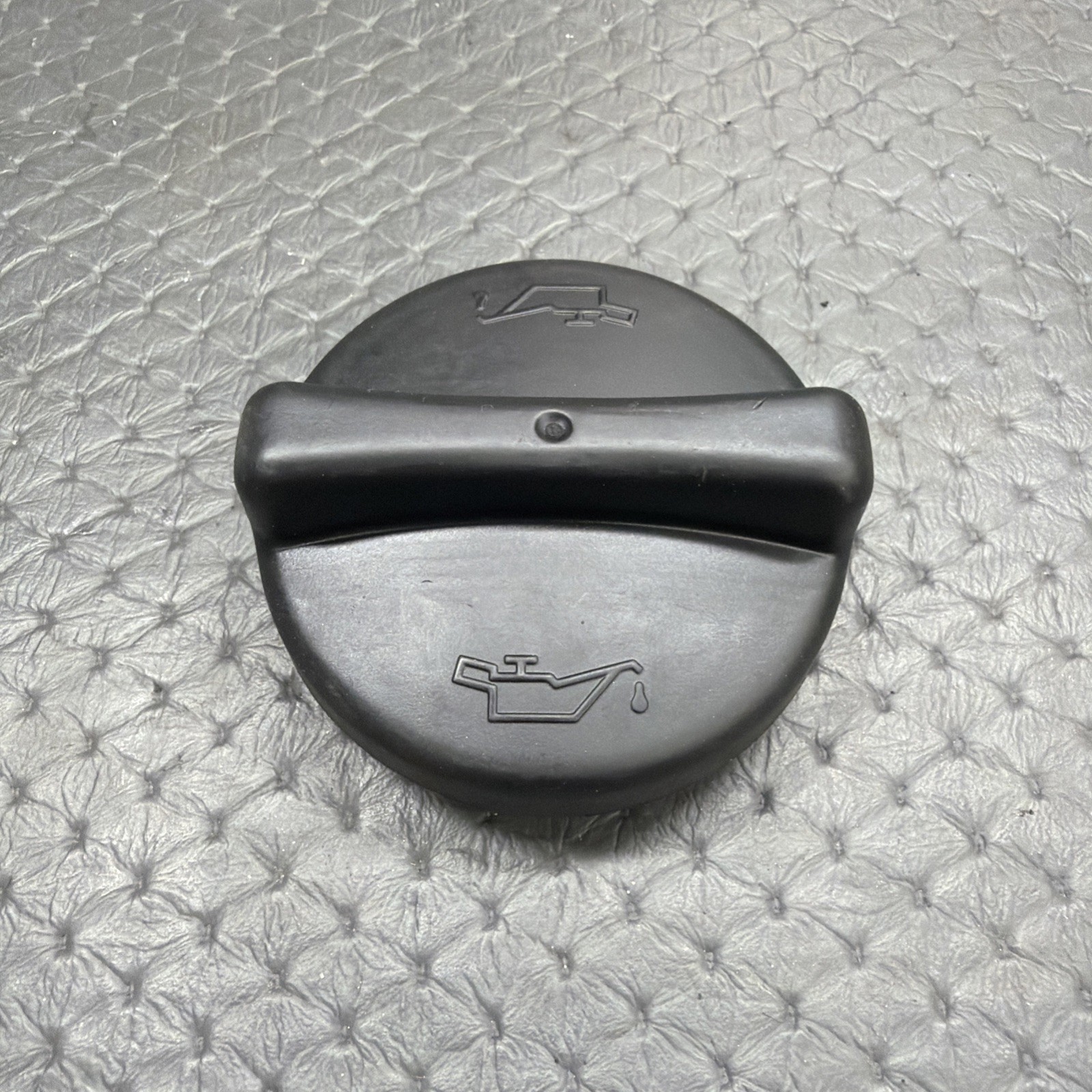 Oem 293205 Maserati Engine Oil Filler Cap