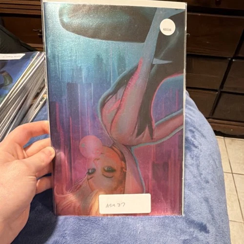 Amazing Spider-Man 37 Zeb Wells-Foil Virgin Cover Nathan Szerdy-Nm Condition