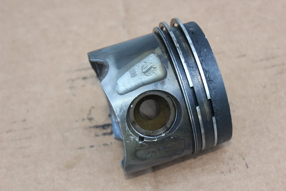 Piston with rings fits 2010-2021 Mercedes Freightliner 3.0L Diesel  (B57) - Image 3 of 4