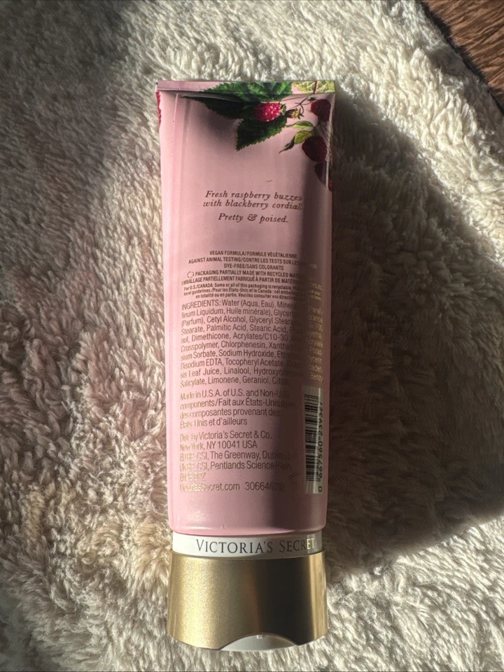 VICTORIA’S SECRET DREAMY PETALS FRAGRÂNCIA LOÇÃO CORPORAL CREME 8 oz Novo - Imagem 2 de 3