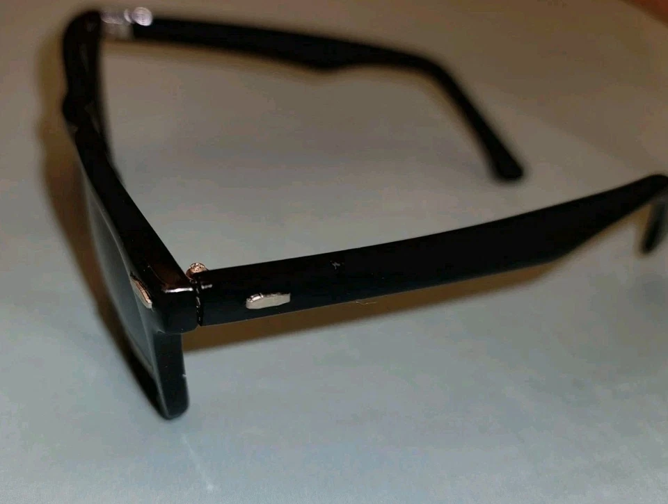 NEW Bausch&Lomb Outlook™ Sunglasses  Blues Brothers Style 100% Protection UV400  - Image 4 of 4