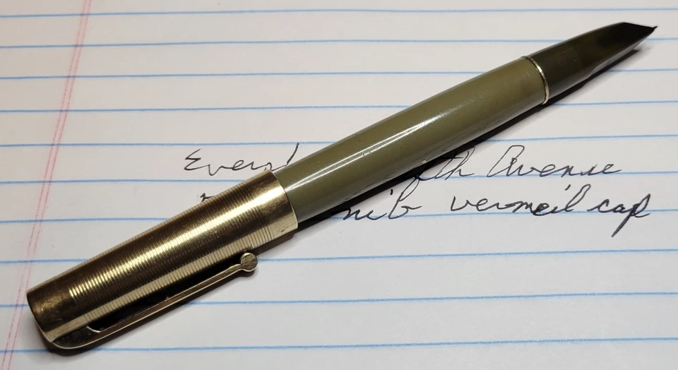 Eversharp Fifth Avenue w/ Hooded Nib and Vermeil Cap 1940s Army Brown - Image 3 of 4
