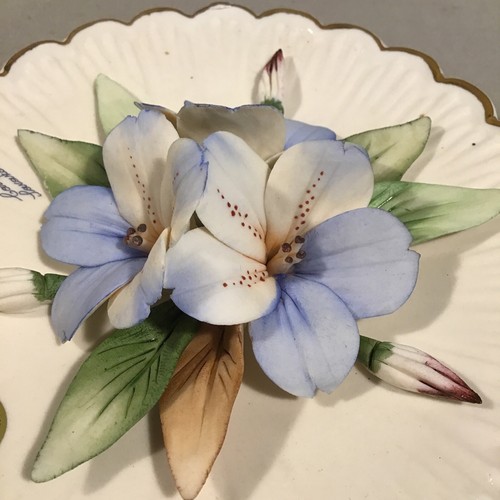 PV08499 Vintage Carlo Savastano Capodimonte Italy Round Plaque BLUE ORCHID #2 - Picture 6 of 7