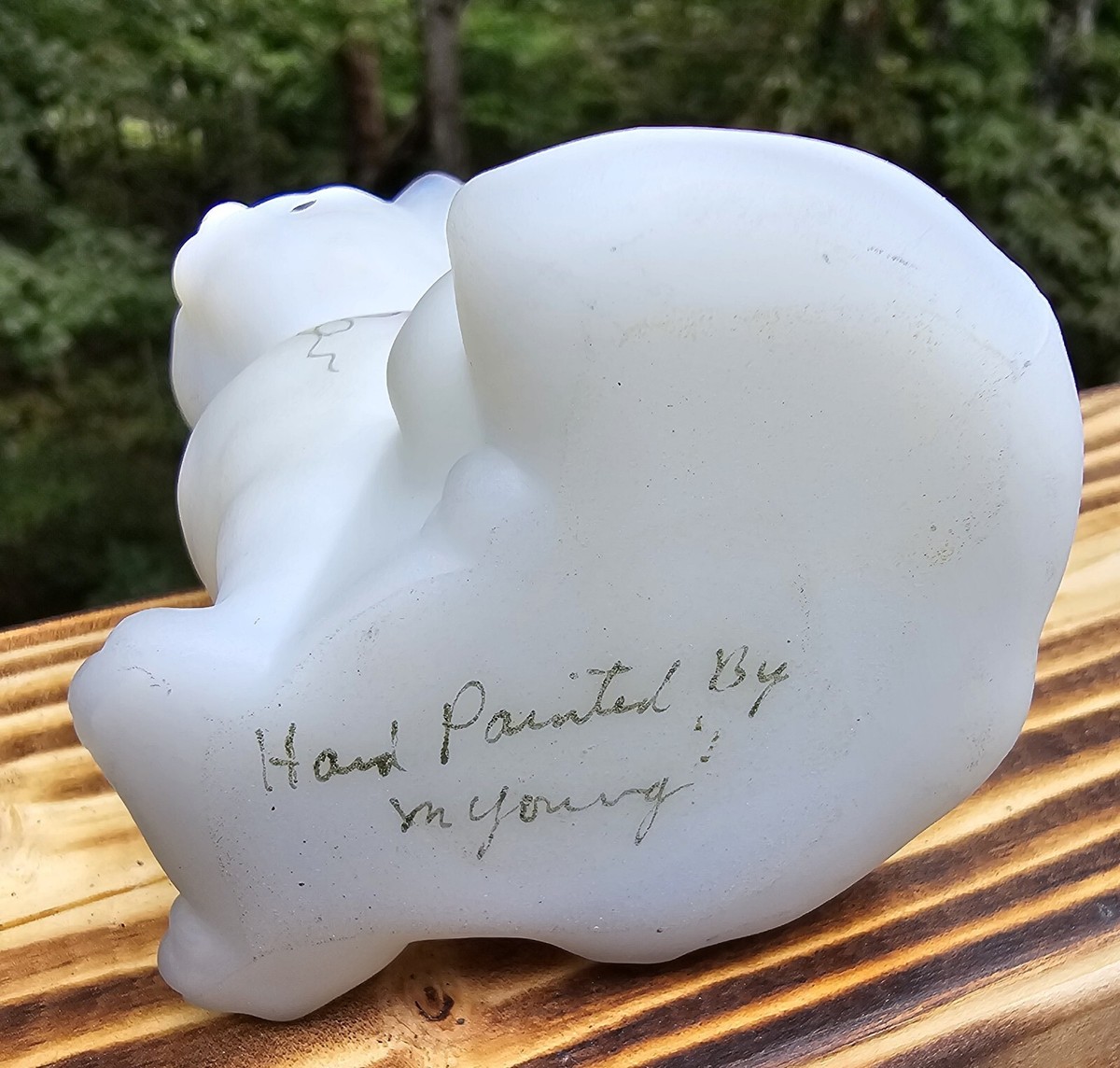 Fentonの猫★ホワイトオパールの猫（fe01＿２) Fenton Opal Satin Cat Kitty HP Signed M Young Flowers And