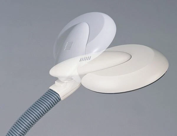 Lámpara de pie Sunpentown Easy Eye con ionizador | SL-810 Foto 2 de 2