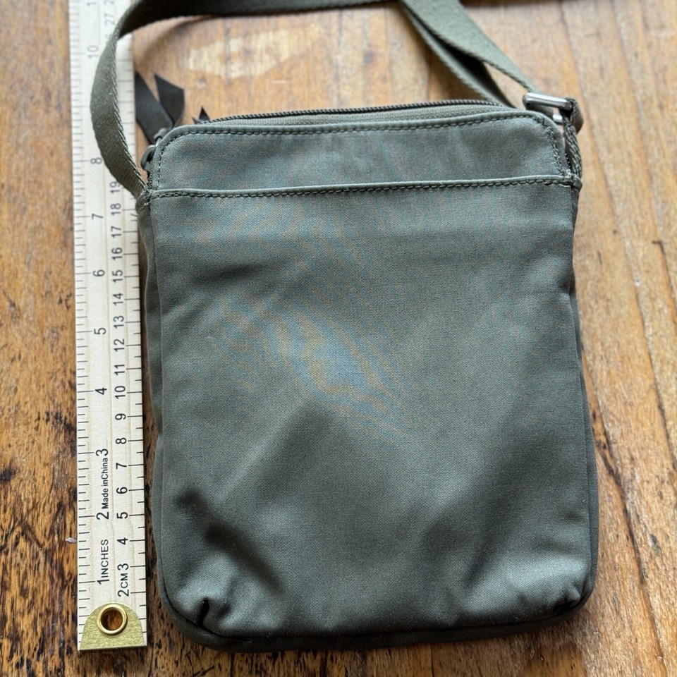 VERA BRADLEY Carson Cellphone Crossbody Bag Olive Green 25110P61 Travel Wallet eBay