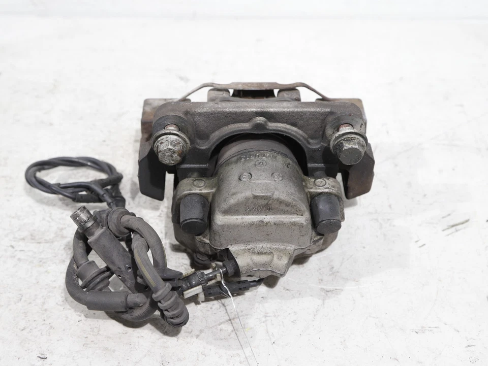 Pinza de freno delantera izquierda BMW F10 OEM 2011-2016 528i 535i 550i genuina BMW Foto 2 de 4