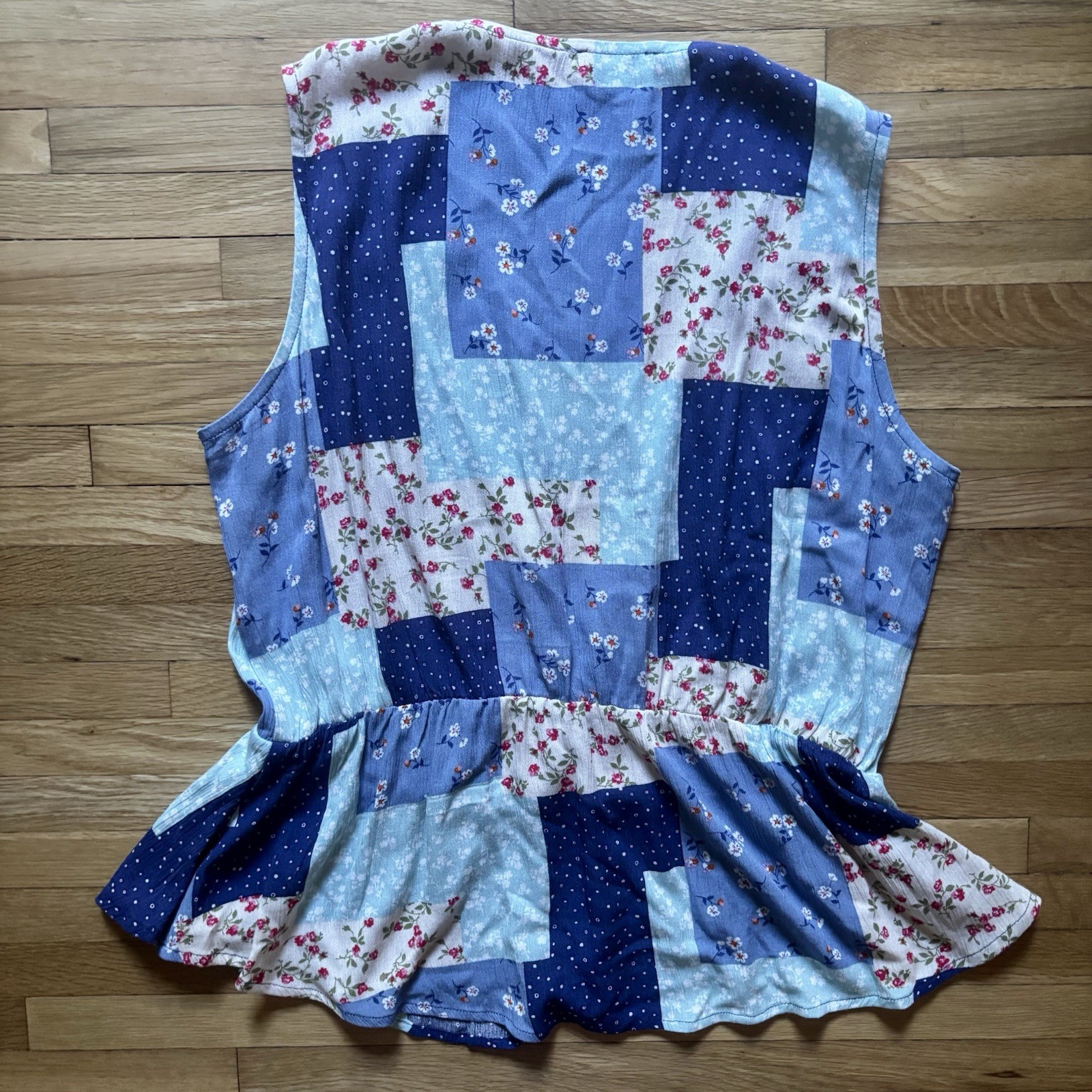 Patchwork Pattern Top Blue Floral Cottage Print W… - image 8