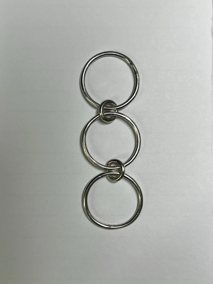 Sz 3.5 Interconnected Tri-Band Stacking Ring, Linked Multi-Finger Ring - Image 4 of 4