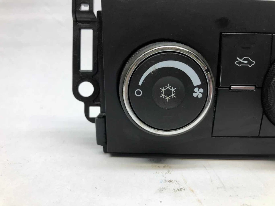 Chevy Silverado Sierra 2007-09 unidad de panel de control de clima manual OEM 25796478 Foto 4 de 4